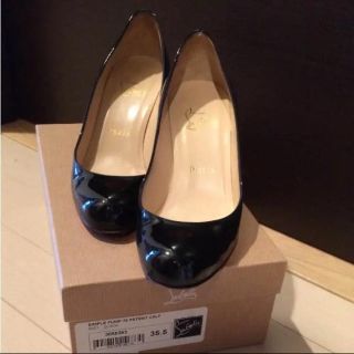 クリスチャンルブタン(Christian Louboutin)のルブタン BLACK エナメルパンプス 35.5 size(ハイヒール/パンプス)