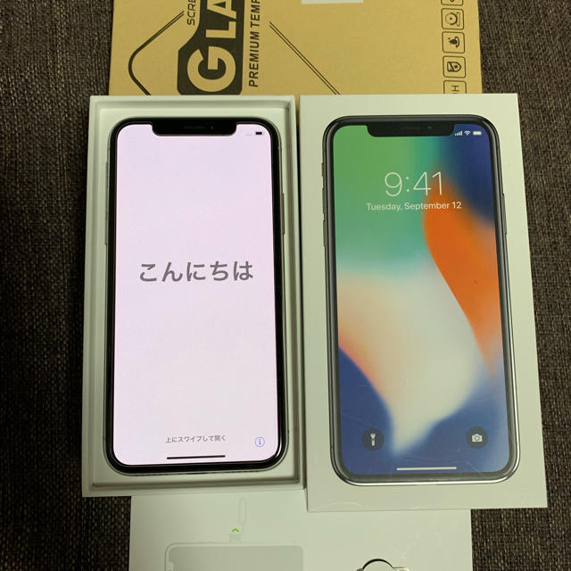 iPhone(アイフォーン)の☆様専用 iPhoneX 256GB シルバー スマホ/家電/カメラのスマートフォン/携帯電話(スマートフォン本体)の商品写真