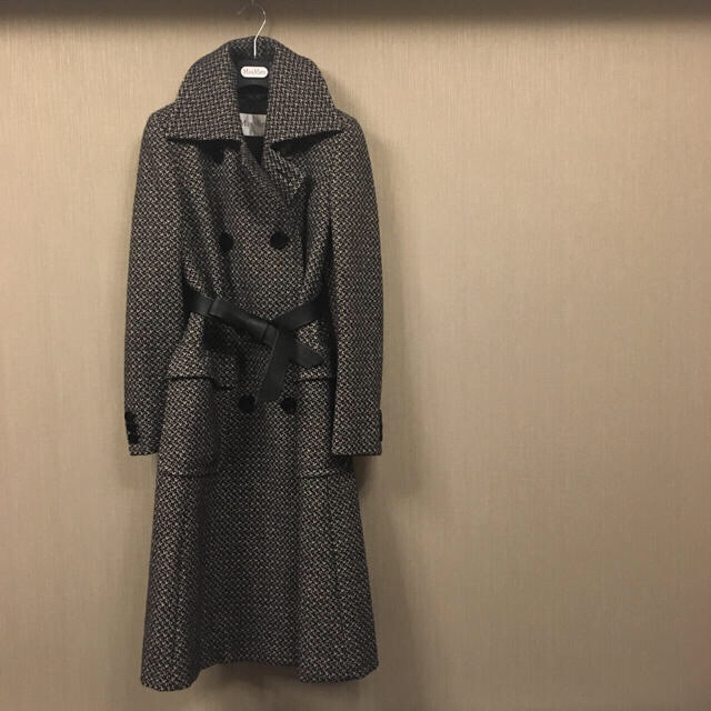 Max Mara(マックスマーラ)の【売り切れ】 *+MAX MARA+*白タグ ロングコート レディースのジャケット/アウター(ロングコート)の商品写真