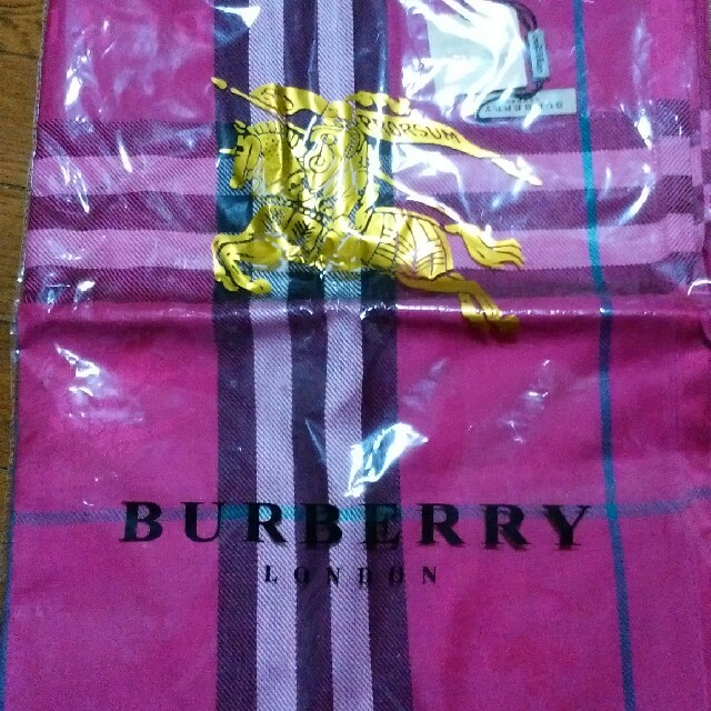 BURBERRY(バーバリー)の新品！未使用BURBERRY…大判ストール レディースのファッション小物(ストール/パシュミナ)の商品写真