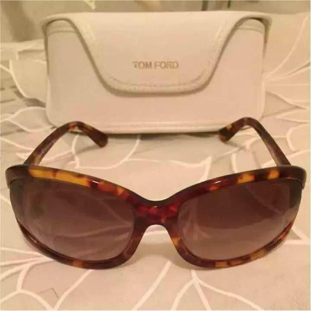 TOM FORD(トムフォード)のTOM FORD トムフォード サングラス レディースのファッション小物(サングラス/メガネ)の商品写真