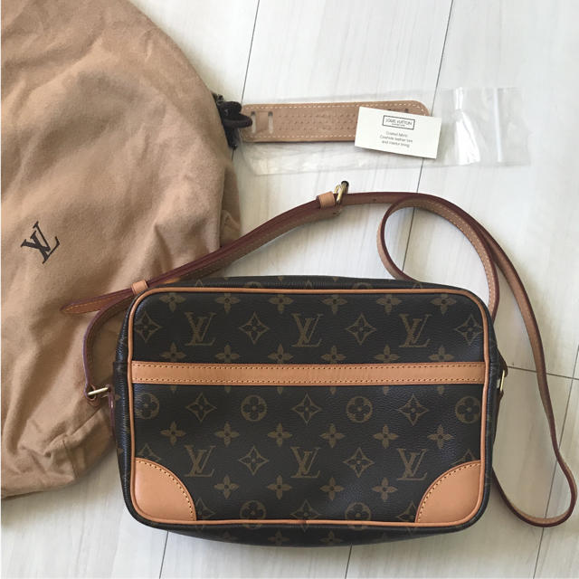 LOUIS VUITTON(ルイヴィトン)のルイ・ヴィトン トロカデロ 美品 モノグラム レディースのバッグ(ショルダーバッグ)の商品写真