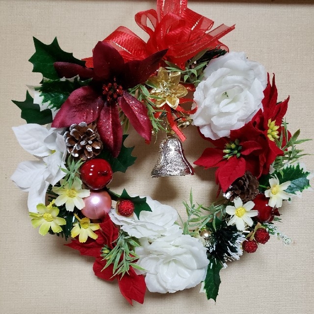 フラワーリース♡パンパスグラスとゴールドローズのクリスマスリース♡