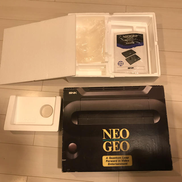 NEOGEO(ネオジオ)のネオジオ ROM本体 カセット4本セット エンタメ/ホビーのゲームソフト/ゲーム機本体(家庭用ゲーム機本体)の商品写真