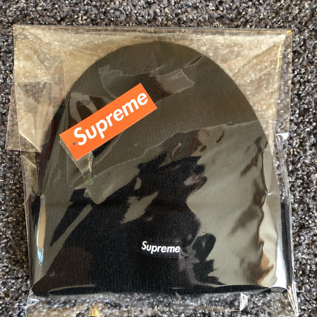 Supreme(シュプリーム)のsupreme ビーニー  メンズの帽子(ニット帽/ビーニー)の商品写真
