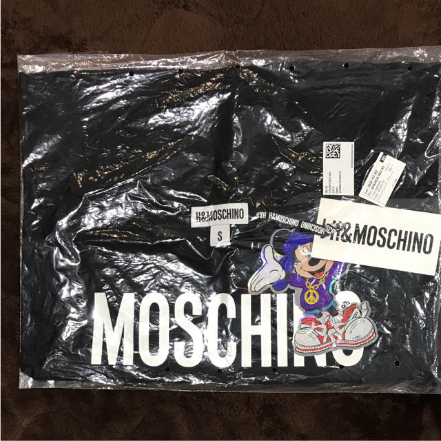 MOSCHINO(モスキーノ)の【最終値下げ】H&M モスキーノ プリントTシャツ レディースのトップス(Tシャツ(半袖/袖なし))の商品写真