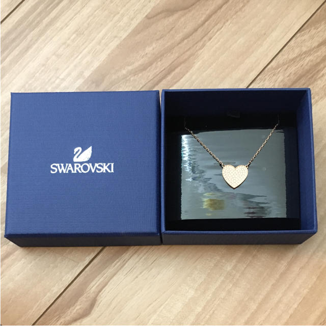 SWAROVSKI(スワロフスキー)のスワロフスキーネックレス レディースのアクセサリー(ネックレス)の商品写真