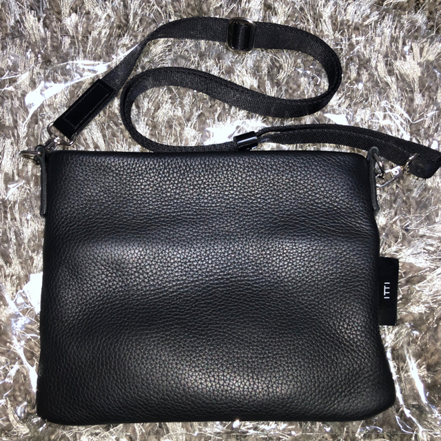 Hermes(エルメス)の【iTTi / イッチ】REMY サコッシュバッグ 『ブラック』 メンズのバッグ(ショルダーバッグ)の商品写真