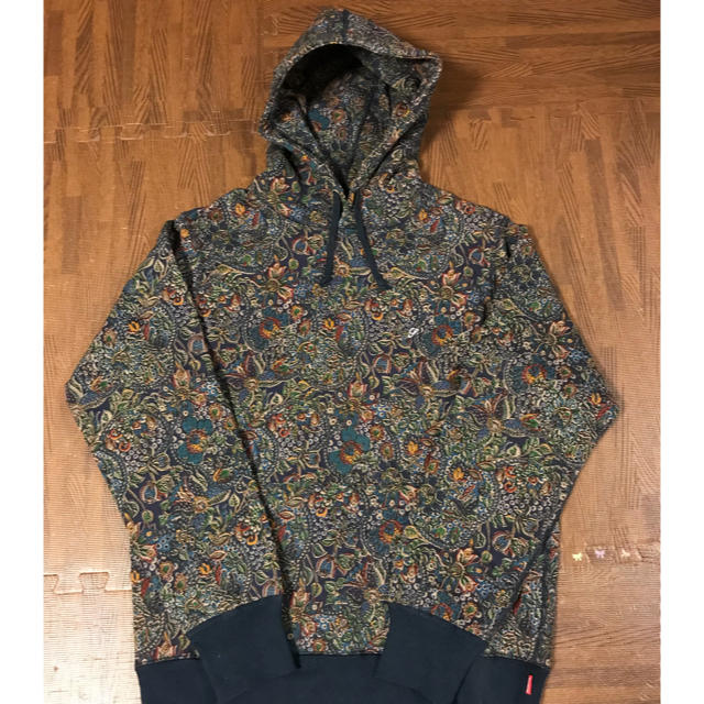 Supreme(シュプリーム)のsupreme メンズのトップス(パーカー)の商品写真