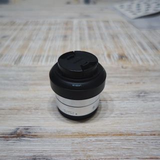 シグマ(SIGMA)のSIGMA 単焦点望遠レンズArt 60mm F2.8 DNシルバー ソニーE用(レンズ(単焦点))