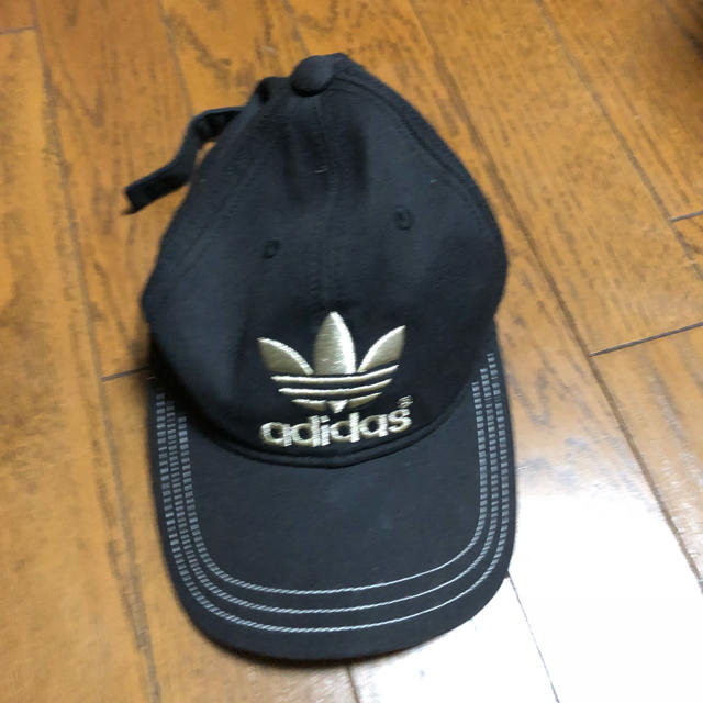 adidas(アディダス)のアディダス オリジナル キャップ レディースの帽子(キャップ)の商品写真