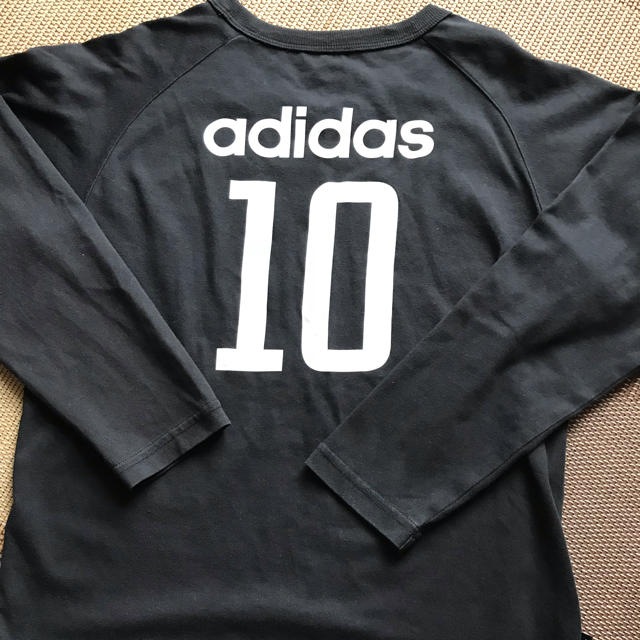 adidas(アディダス)のadidas ロングＴシャツ キッズ/ベビー/マタニティのキッズ服男の子用(90cm~)(Tシャツ/カットソー)の商品写真