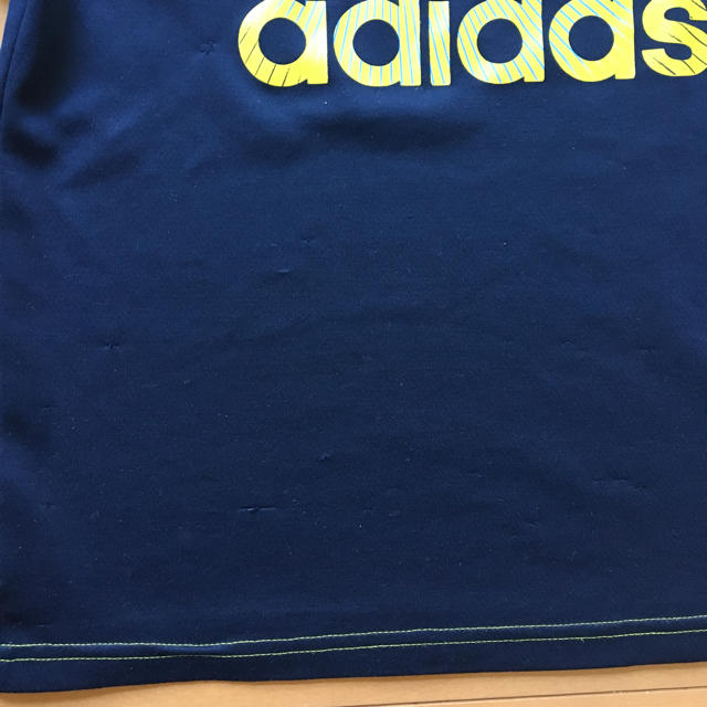 adidas(アディダス)の130㎝ アディダスTシャツ キッズ/ベビー/マタニティのキッズ服男の子用(90cm~)(Tシャツ/カットソー)の商品写真