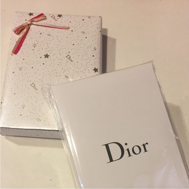 Dior(ディオール)のみやび様 御専用❤︎新品 ディオール アディクトグロス 765  コスメ/美容のベースメイク/化粧品(リップグロス)の商品写真