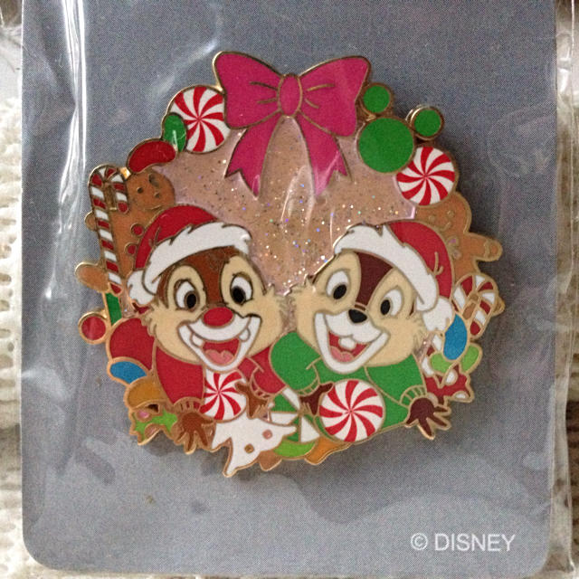 Disney ディズニー ピンバッジ チップ デール クリスマス サンタクロース ピンバッジの通販 By ゆうひ S Shop ディズニーならラクマ