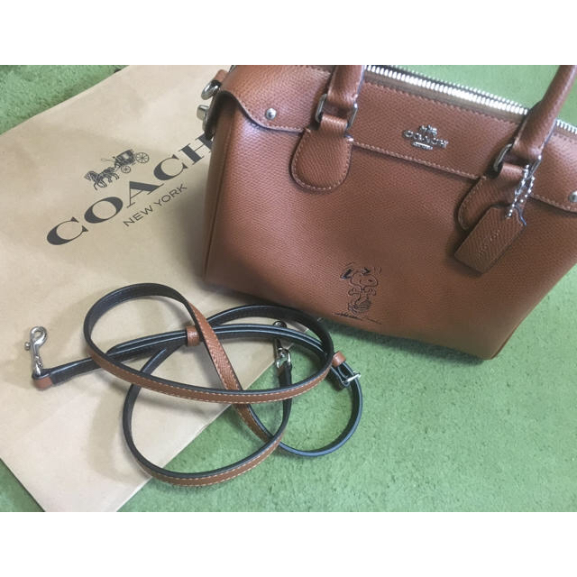 COACH(コーチ)のコーチ COACH スヌーピーコラボミニベネット サッチェル ハンドバッグ  レディースのバッグ(ショルダーバッグ)の商品写真