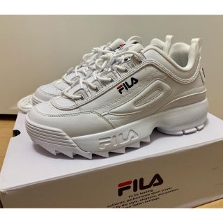 フィラ(FILA)の出品取り下げ予定FILA ディスラプター2  ダッドスニーカー(スニーカー)