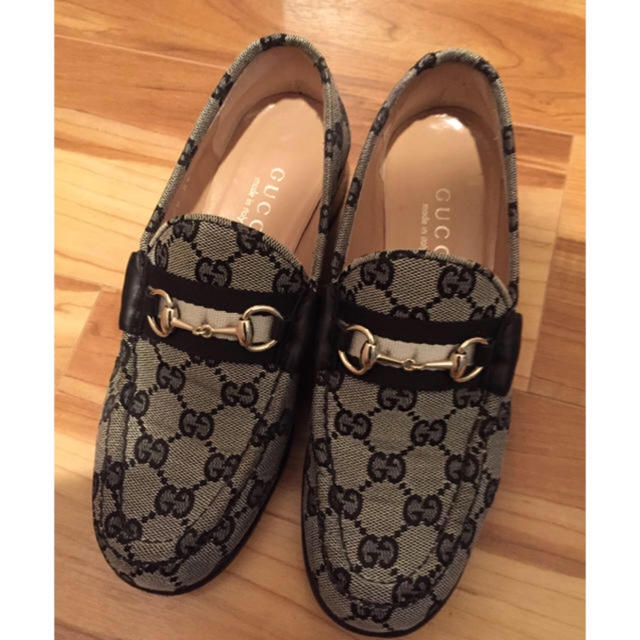 Gucci(グッチ)の専用🍒GUCCI ローファー 36 美品♡ レディースの靴/シューズ(ローファー/革靴)の商品写真