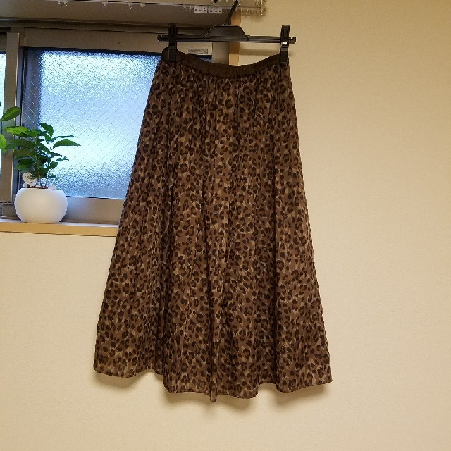 STRAWBERRY-FIELDS(ストロベリーフィールズ)のレオパード柄スカート レディースのスカート(ロングスカート)の商品写真