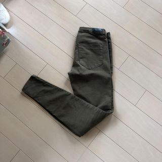 ザラ(ZARA)の✳︎ maimaiさん✳︎ZARA ザラ デニム スキニー パンツ カーキ(スキニーパンツ)