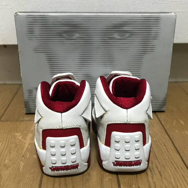 NIKE(ナイキ)の未使用 jordan18 キッズサイズ キッズ/ベビー/マタニティのキッズ靴/シューズ(15cm~)(スニーカー)の商品写真