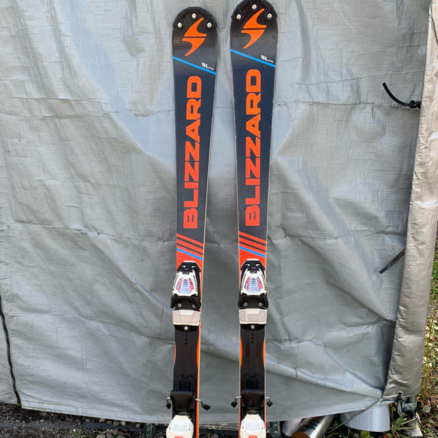 Blizzard(ブリザード)のBLIZZARD ジュニア用SLスキー 143cm 競技用 スポーツ/アウトドアのスキー(板)の商品写真