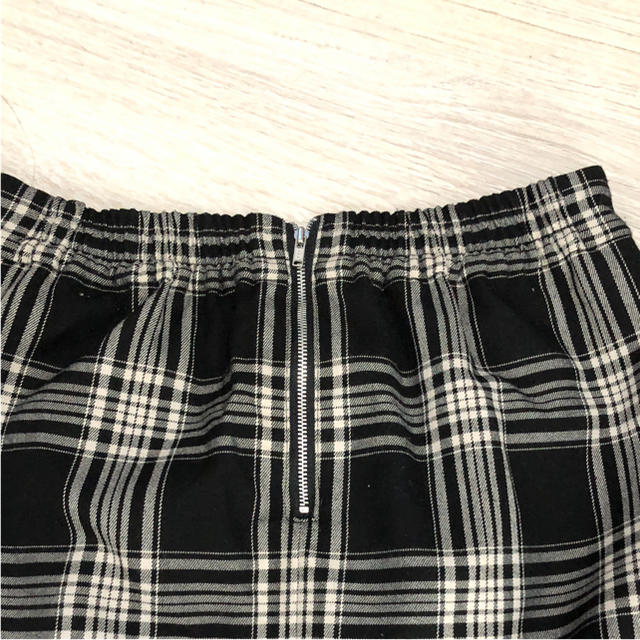 JEANASIS(ジーナシス)のコクーンスカート レディースのスカート(ひざ丈スカート)の商品写真