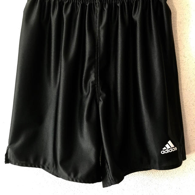 adidas(アディダス)のアディダス サッカー ランニング ショート パンツ 黒 ブラック サイズM スポーツ/アウトドアのサッカー/フットサル(ウェア)の商品写真