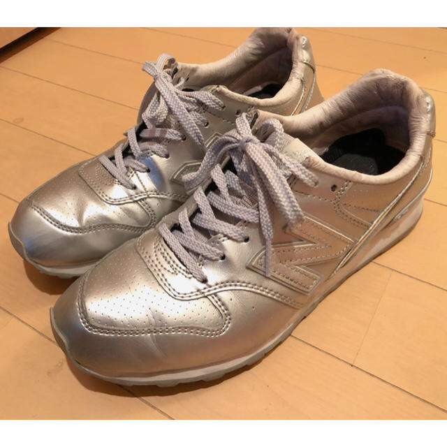New Balance(ニューバランス)のニューバランス996 シルバー レディースの靴/シューズ(スニーカー)の商品写真