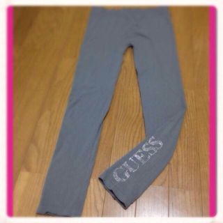 ゲス(GUESS)の未使用ストーンロゴ入りレギンスGUESS(レギンス/スパッツ)