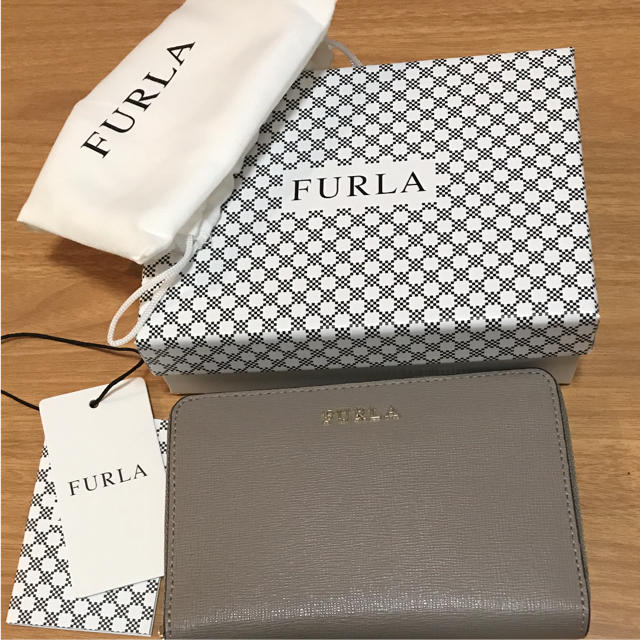 高級素材使用ブランド Furla - 新品 フルラ グレー 財布 財布