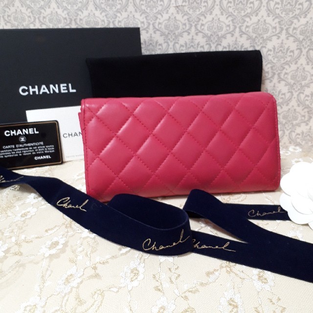 CHANEL(シャネル)のCHANEL　マトラッセ　長財布　ピンク　
正規品　シャネル レディースのファッション小物(財布)の商品写真