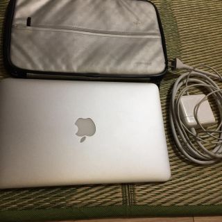 マック(Mac (Apple))のmac book air 2011 mid 11インチ 128gb(ノートPC)