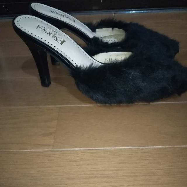 ESPERANZA(エスペランサ)のエスペランサ ファー ミュール パンプス サンダル 黒 ブラック レディースの靴/シューズ(ハイヒール/パンプス)の商品写真