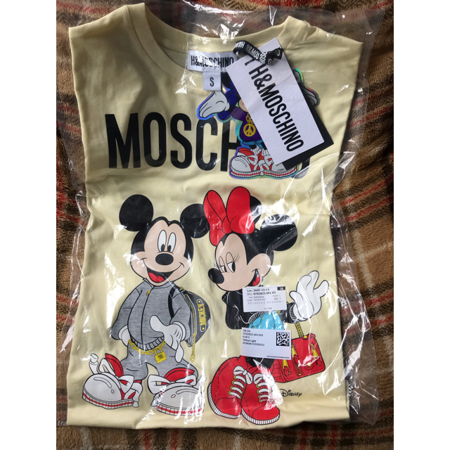 MOSCHINO(モスキーノ)の値下げ！ H&M MOSCHINOミッキー＆ミニー TシャツS未開封 レディースのトップス(Tシャツ(半袖/袖なし))の商品写真