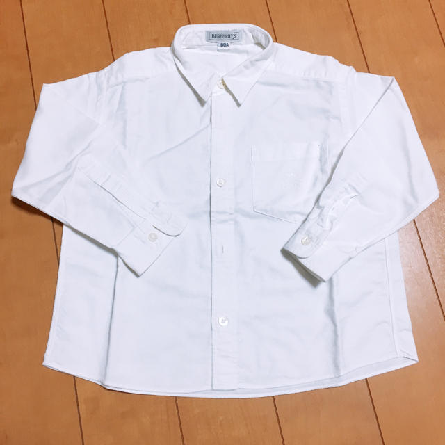 BURBERRY(バーバリー)のバーバリー 白シャツ 100サイズ キッズ/ベビー/マタニティのキッズ服男の子用(90cm~)(Tシャツ/カットソー)の商品写真