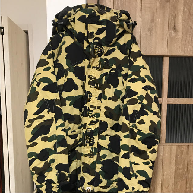 APE 「1st camo Snow Board Down Jacket」