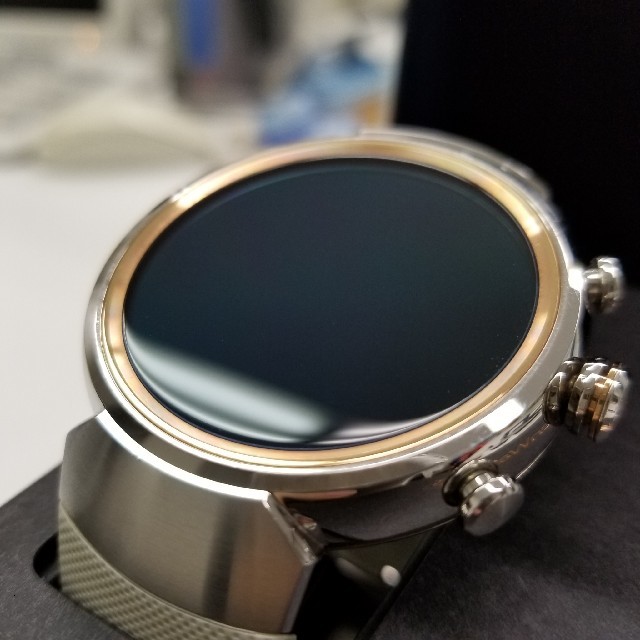 ASUS(エイスース)の入手困難！ASUS ZenWatch3 androidwear スマートウォッチ メンズの時計(腕時計(デジタル))の商品写真