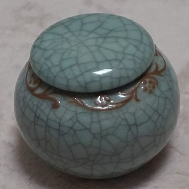 茶壺 龍泉青⚪️製 中国製のサムネイル