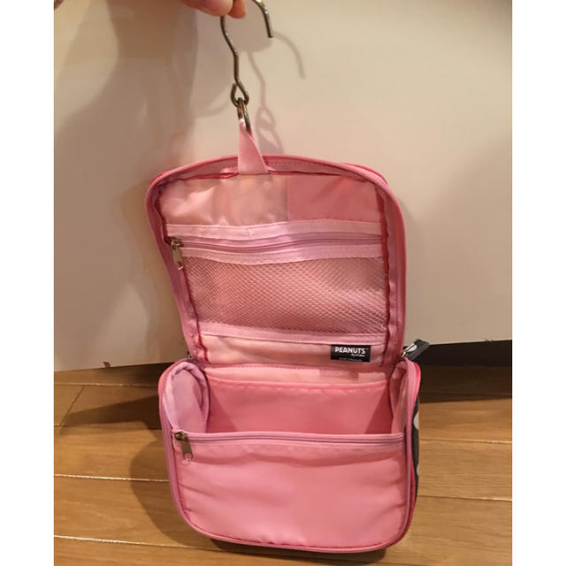 SNOOPY(スヌーピー)の値下げ済み ピーナッツ ポーチ フック付き メンズのバッグ(トラベルバッグ/スーツケース)の商品写真