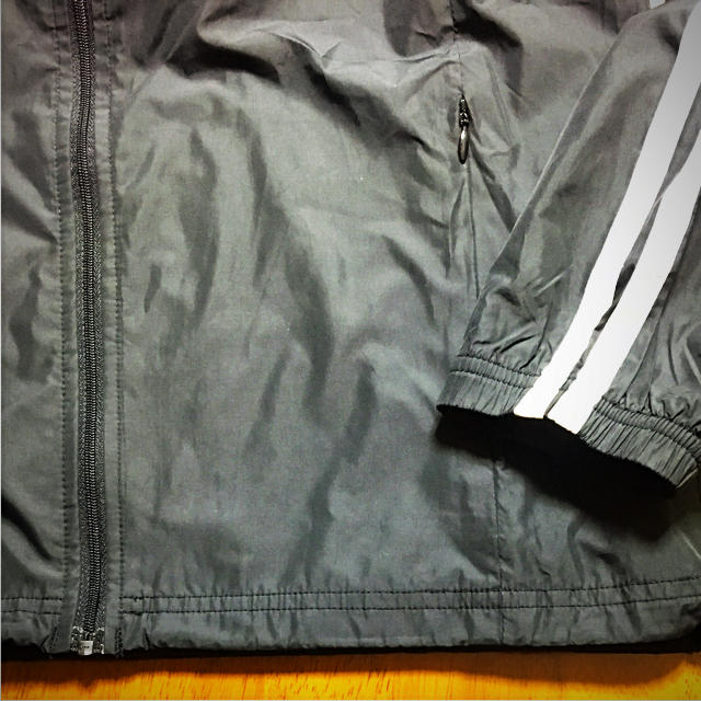 Reebok(リーボック)のReebok 薄手ジャンパー レディースのジャケット/アウター(ナイロンジャケット)の商品写真