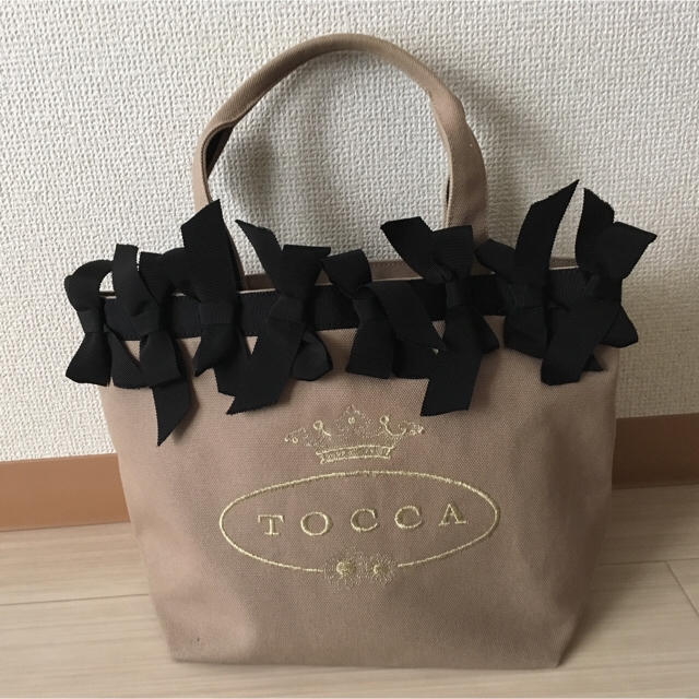 TOCCA(トッカ)の美品 トッカ リボン トートバッグ レディースのバッグ(トートバッグ)の商品写真