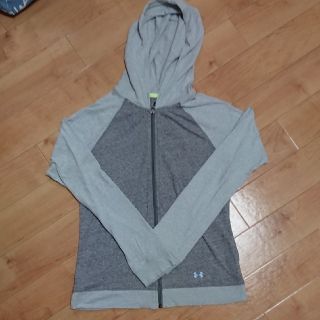 アンダーアーマー(UNDER ARMOUR)のunderarmor 薄手のパーカー(パーカー)