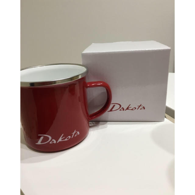 Dakota(ダコタ)の新品♡Dakota♡ホーロー マグカップ♡コップ♡赤 インテリア/住まい/日用品のキッチン/食器(グラス/カップ)の商品写真