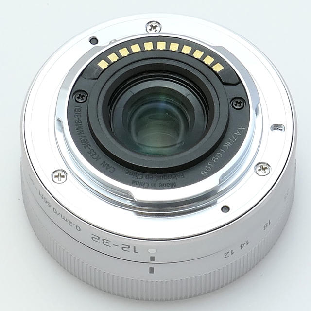Panasonic(パナソニック)のパナソニック12-32シルバー スマホ/家電/カメラのカメラ(レンズ(ズーム))の商品写真