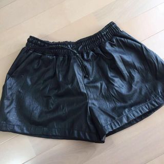 アングリッド(Ungrid)のレザーショートパンツ(キュロット)