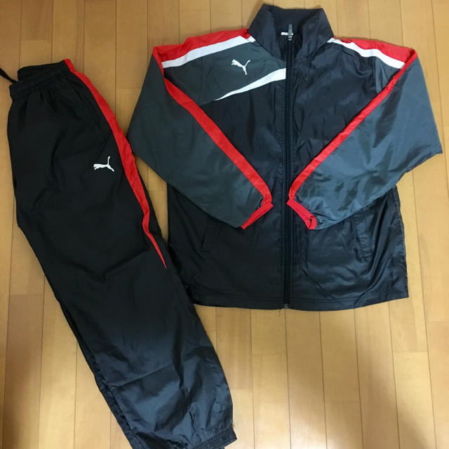 PUMA(プーマ)のプーマ ウインドブレイカー 上下 160 美品 スポーツ/アウトドアのサッカー/フットサル(ウェア)の商品写真