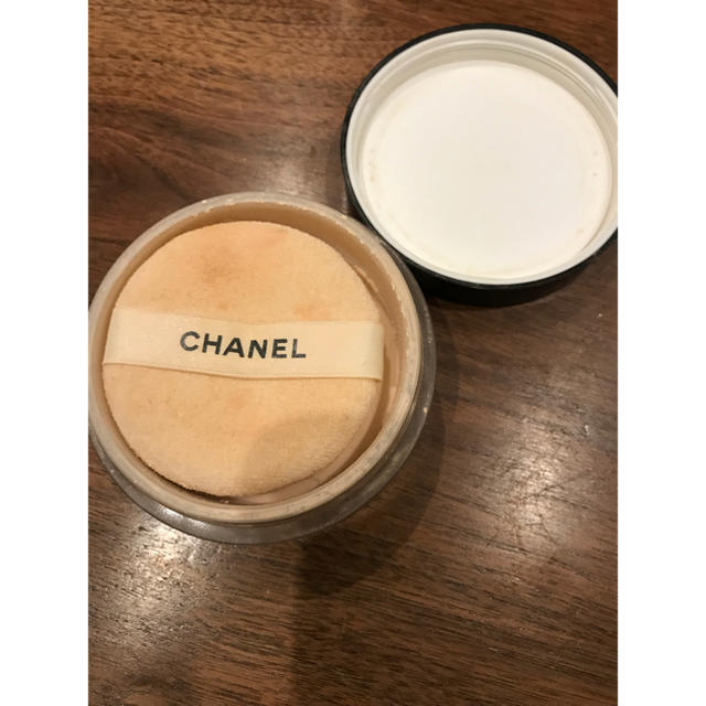 CHANEL(シャネル)のChanel フェイスパウダー 20クレール コスメ/美容のベースメイク/化粧品(フェイスパウダー)の商品写真