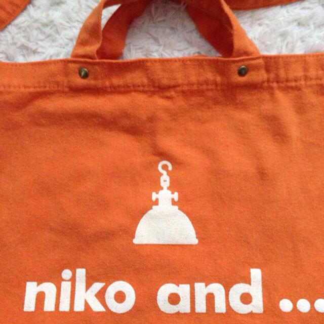 niko and...(ニコアンド)のオレンジショルダーバック レディースのバッグ(ショルダーバッグ)の商品写真