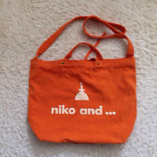 ニコアンド(niko and...)のオレンジショルダーバック(ショルダーバッグ)